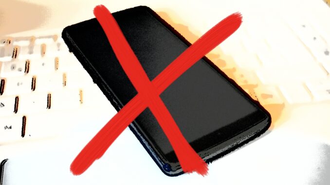 "Ohne Smartphone keine Verbindung..." und auch im realen Leben läuft manchmal ohne den kleinen Taschencomputer nichts mehr. Kann man akzeptieren - sollte man aber nicht!